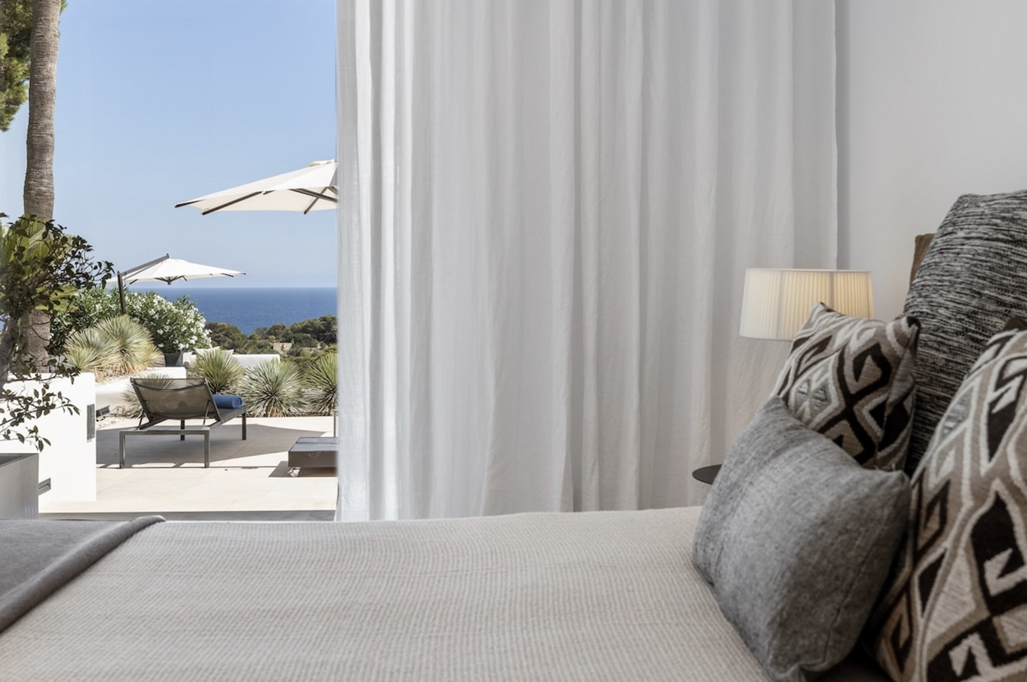 Resa Estates can nemo luxury villa Pep simo Ibiza bedroom 3.png